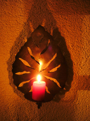Stimmungsvoller Wandkerzenhalter